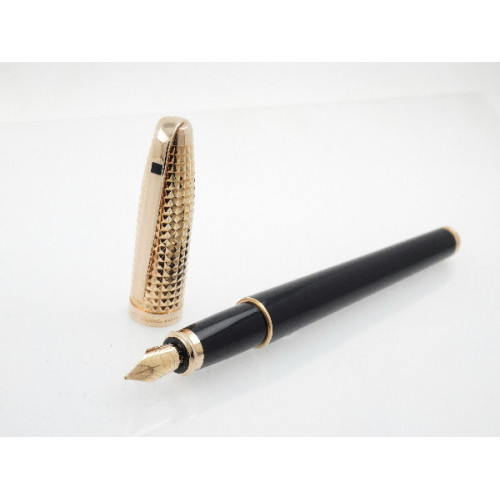 Pluma ST Dupont Olympio bañada en oro rosa