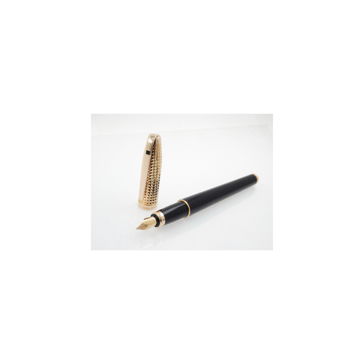 Pluma ST Dupont Olympio bañada en oro rosa