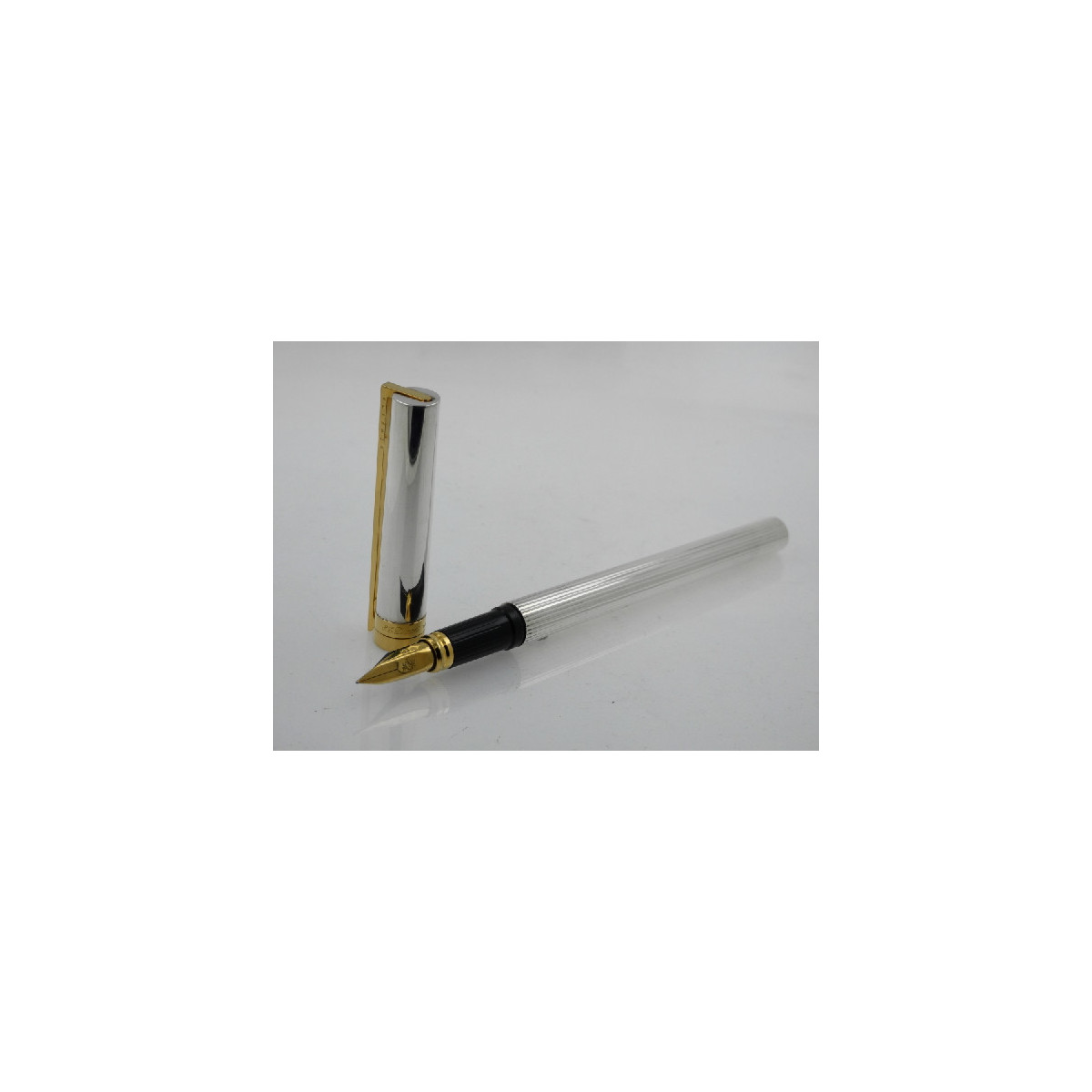 Pluma ST Dupont Linea 2 Plaque Argent et Or