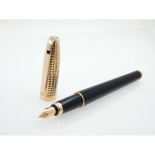 Pluma ST Dupont Olympio bañada en oro rosa