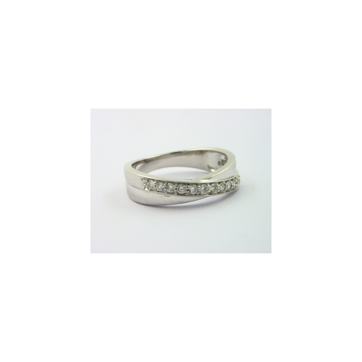 Anillo oro blanco 750 con brillantes