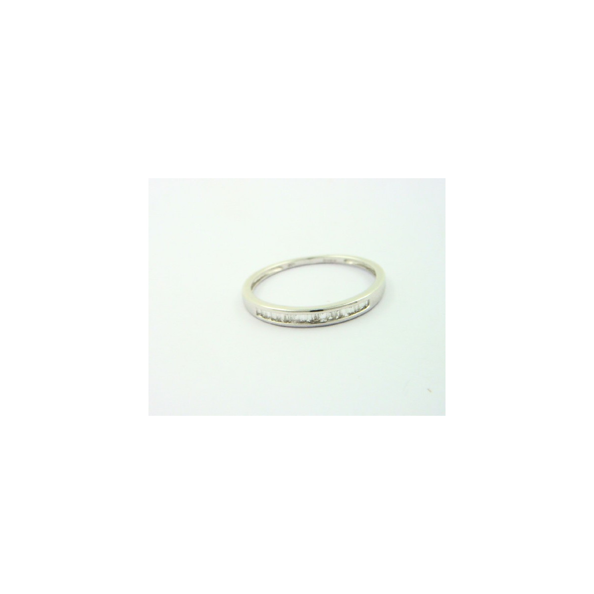 Anillo oro blanco 750 con diamantes talla baguet