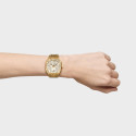 Reloj analógico con brazalete grabado de acero dorado Lit