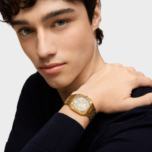 Reloj analógico con brazalete grabado de acero dorado Lit