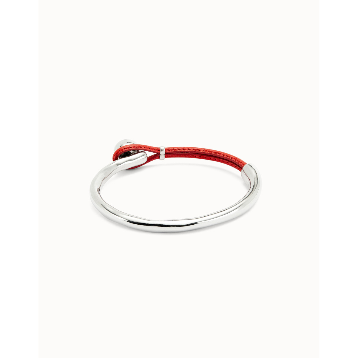 Pulsera Unode50  ¨Ser intrépida¨ unisex plateada y cuero rojo coral talla M