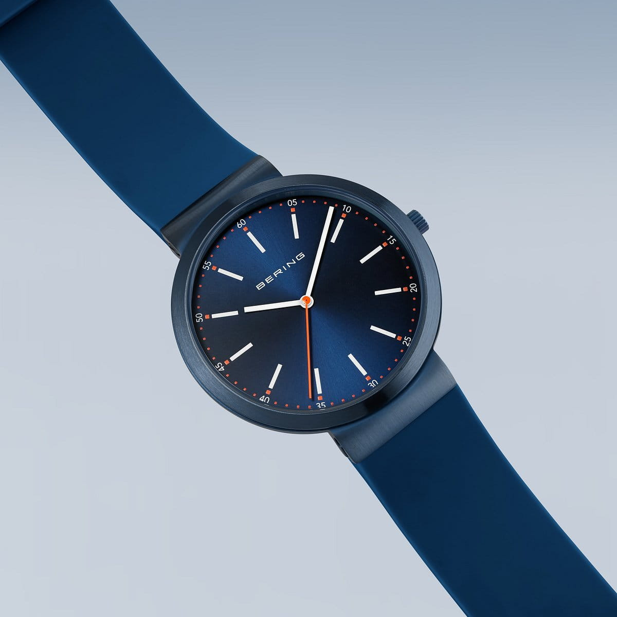 Reloj Bering Classic 41mm correa silicona azul y naranja