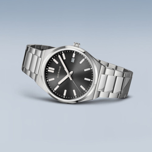Reloj Bering Classic acero esfera negra 39mm