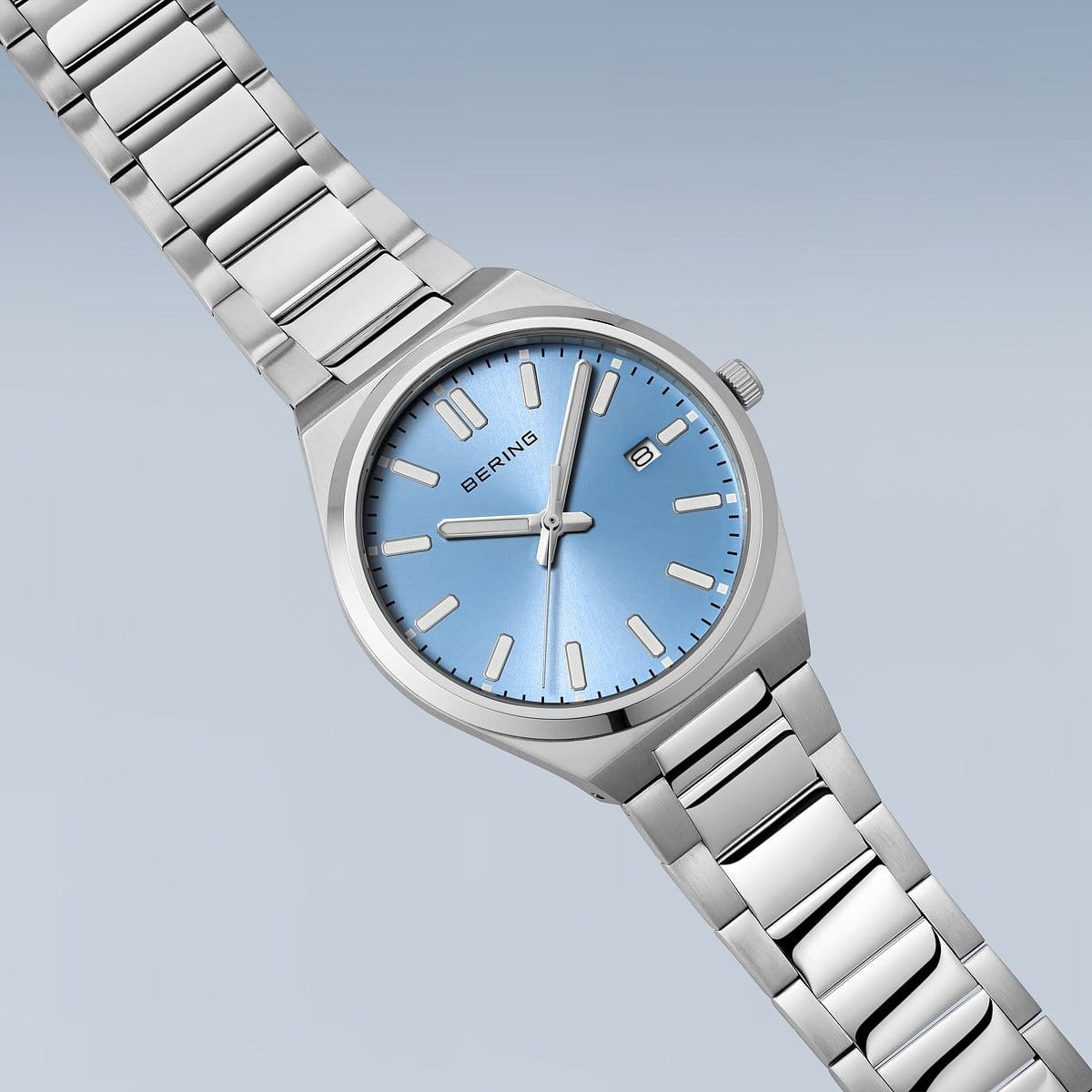 Reloj Bering Classic 39mm para hombre esfera azul cielo