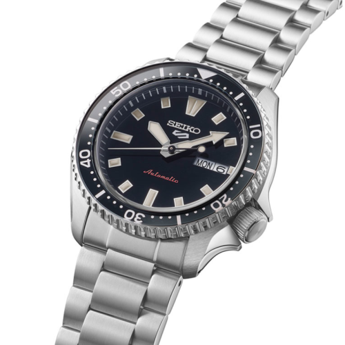 Reloj Seiko 5 Sports SKX Street Style esf negra 42.5mm