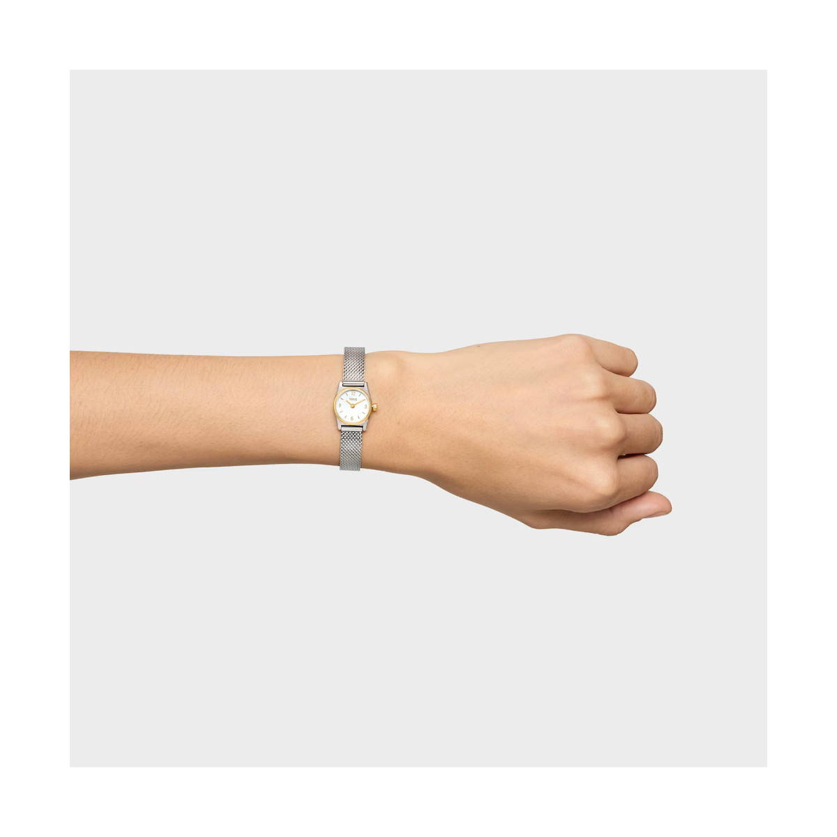 Reloj Tous analógico con brazalete milanés de acero y esfera de nácar EPIC MINI