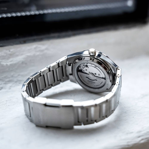 Reloj Casio Edifice Automático para hombre y mujer 39mm esfera negra