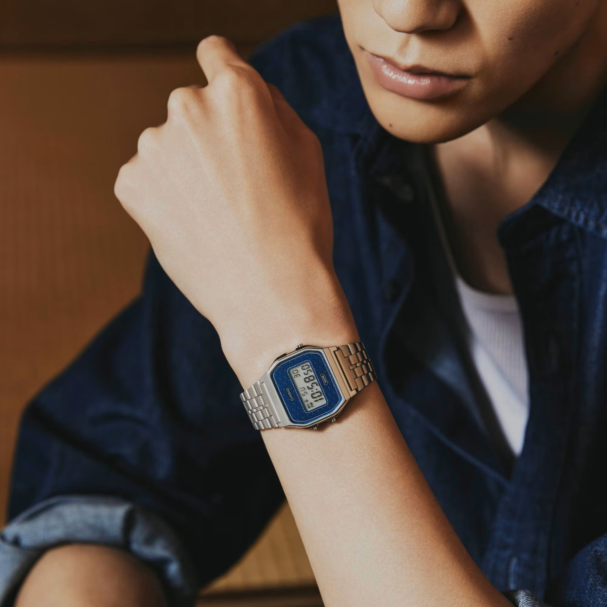 Reloj Casio Vintage digital esfera azul
