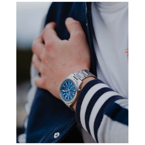 Reloj Casio Edifice serie EQB-1300D esfera azul