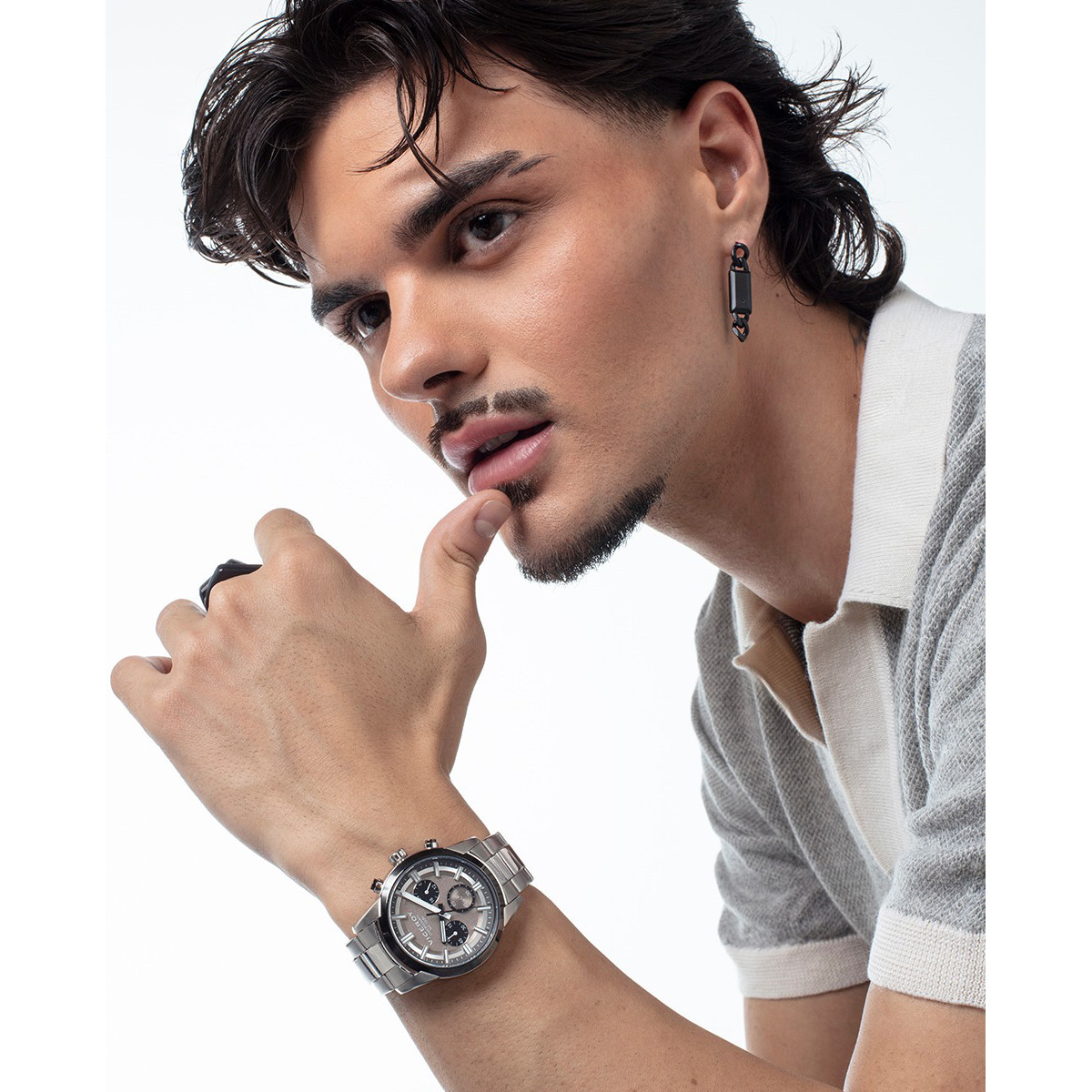 Pendiente único Viceroy de acero Ip negro cadena con placa,colección Abraham Mateo