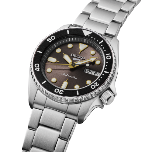 Reloj Seiko 5 Sports SKX Sports Style 38mm esfera y bisel negro
