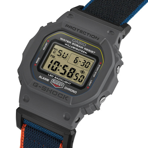 Reloj Casio G-Shock Basic Series correa textil  azul, negro y rojo