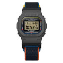 Reloj Casio G-Shock Basic Series correa textil  azul, negro y rojo