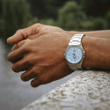 Reloj Casio Edifice para caballero esfera azul con textura