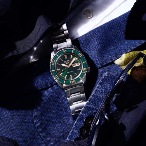 Seiko 5 Sports SKX Suits Verde-Oro Rosa