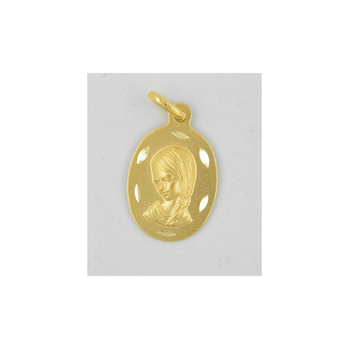 Medalla oro 750 Virgen Niña