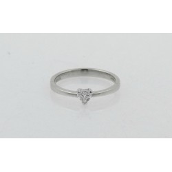 Solitario platino 950 con diamante talla corazón